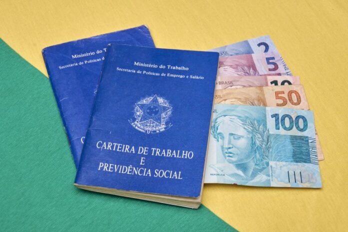Trabalho - previdência - carteira de trabalho - trabalhador - emprego - empregado - trabalhador formal