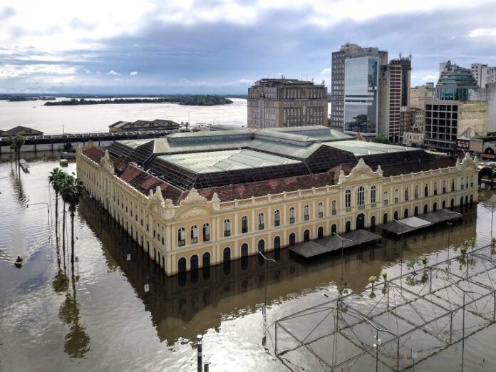 Mercado Público Porto Alegre centro histórico enchente alagado alagamento desastre chuvas