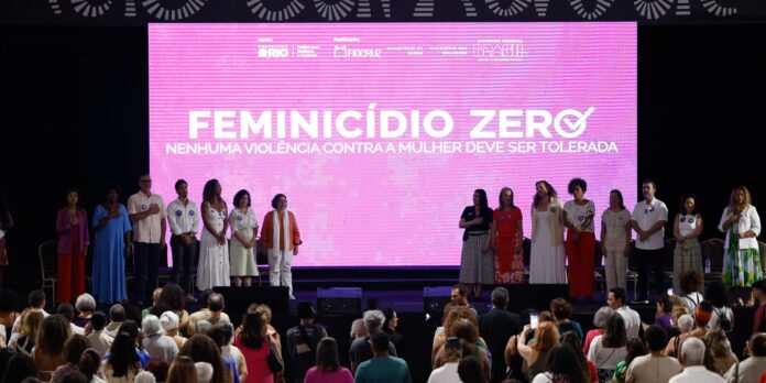 Governo federal lança campanha Feminicídio Zero na Sapucaí