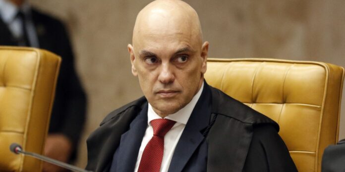 Moraes levanta sigilo de delação em que Cid implica Bolsonaro