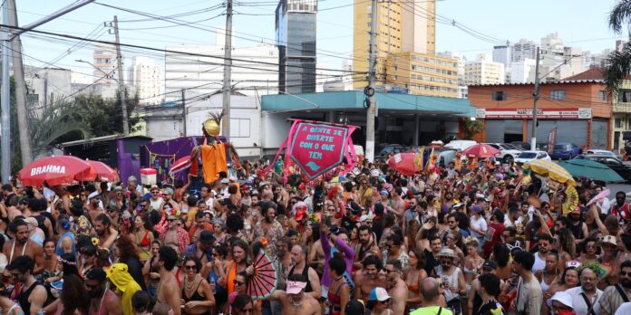 Confira a agenda dos blocos de rua de São Paulo na segunda de carnaval Agência Brasil