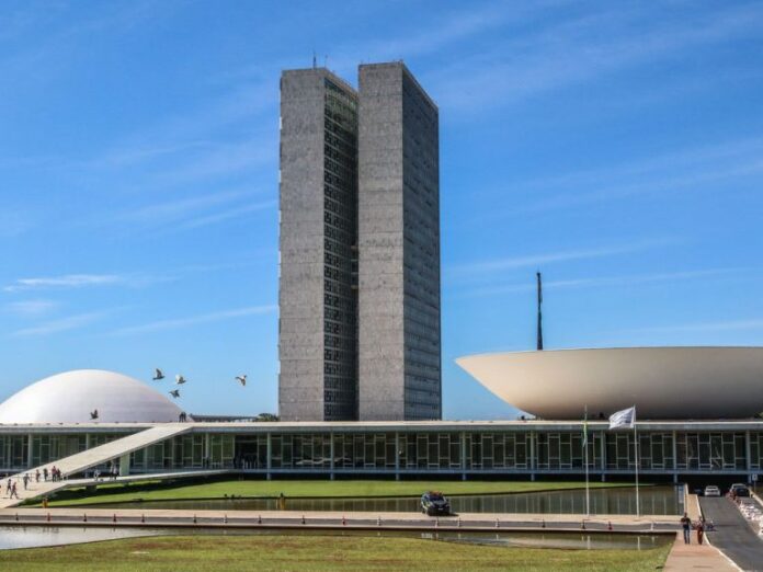 Brasília - monumentos e prédios públicos - Brasília - 22.05.2023 - Foto da Fachada do Congresso Nacional, em Brasília.