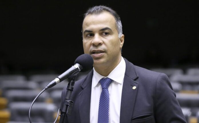 Discussão e votação de propostas legislativas. Dep. Filipe Martins (PL - TO)