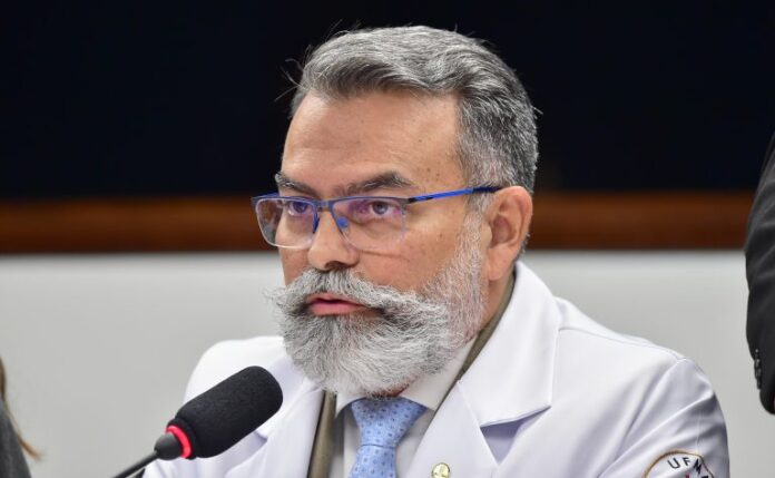 Audiência Pública - Debate sobre os prejuízos decorrentes do uso de cigarros eletrônicos por crianças e adolescentes. Dep. Allan Garcês (PP - MA)