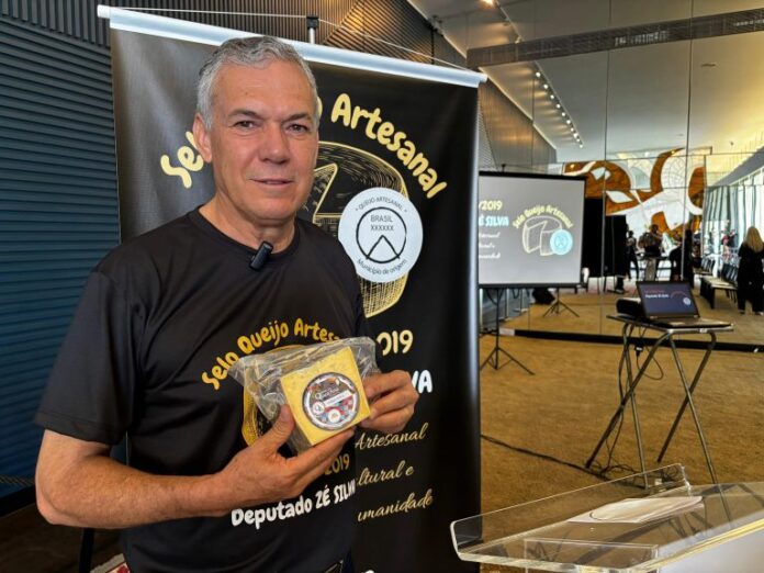 Evento na Câmara comemora seis anos da lei que regulamenta a produção de queijos artesanais - Notícias
