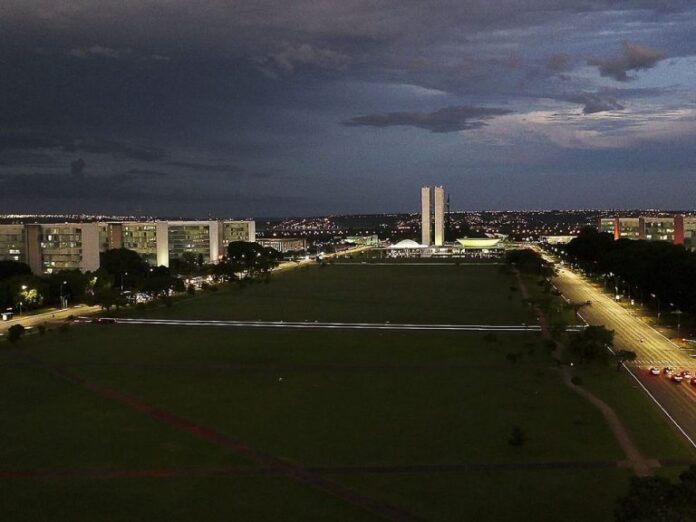 Brasília - esplanada - Congresso Nacional ministérios Executivo Legislativo servidores funcionalismo