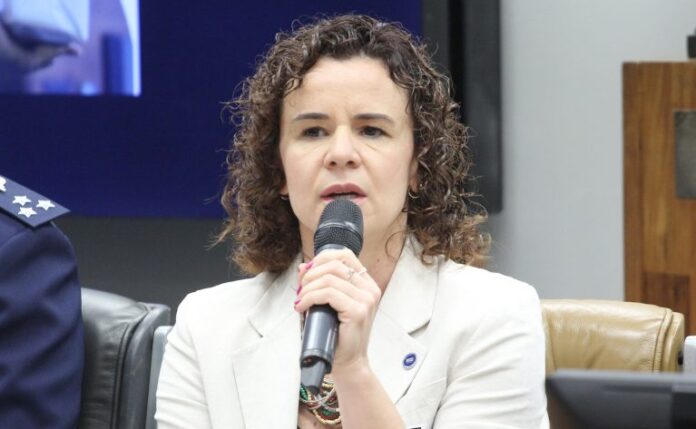 Audiência Pública - Debate sobre criação da Alada: empresa pública do setor aeroespacial. Secretária de Coordenação e Governança das Empresas Estatais - Ministério da Gestão e da Inovação em Serviços Públicos, Elisa Vieira Leonel