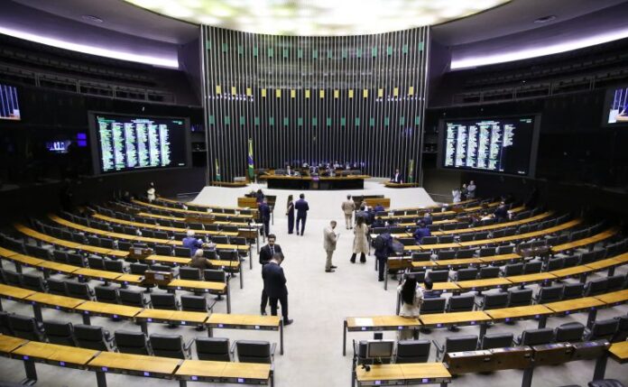 Discussão e Votação de Propostas Legislativas.