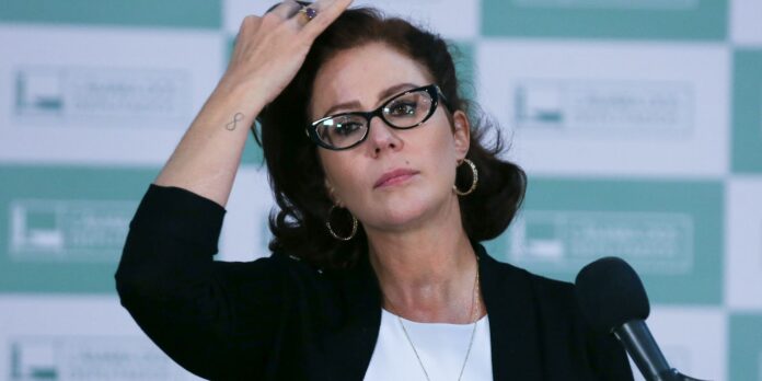 Justiça da Itália mantém prisão de Carla Zambelli, diz AGU