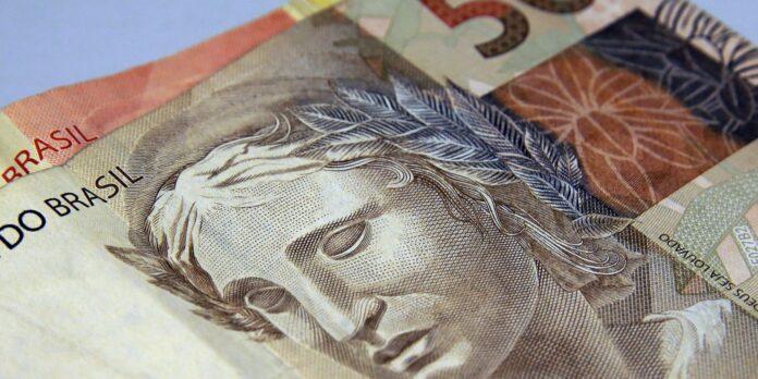 Renda do 0,1% mais rico cresce cinco vezes mais que a média geral