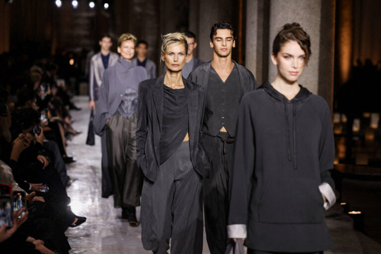 Semana de Moda de Milão é marcada por despedida a Armani - 28/09/2025 - Ilustrada