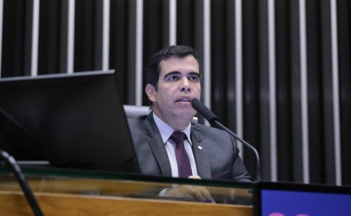 Homenagem aos cinco anos de vigência da Lei da Transação Tributária. Dep. Ricardo Ayres (REPUBLICANOS-TO)