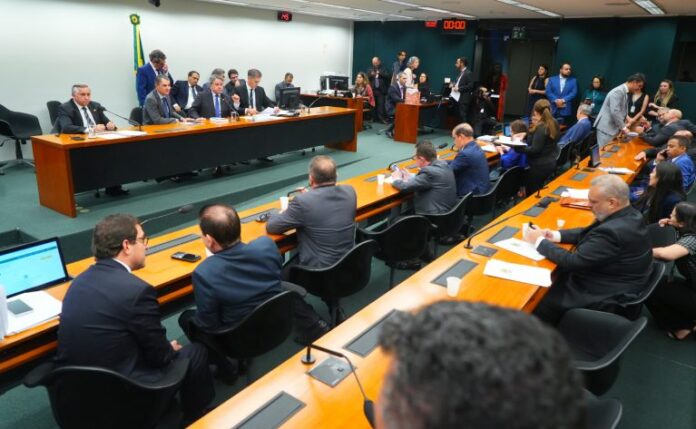 Discussão e votação de propostas legislativas - PLDO para 2026