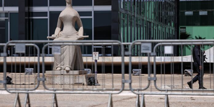 Barroso diz que julgamento envolve provas, e não disputa política Barroso diz que julgamento envolve provas, e não disputa política