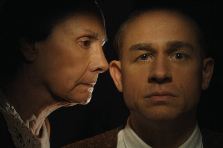'Monstros': Lizzie Borden será tema da quarta temporada - 08/10/2025 - Ilustrada