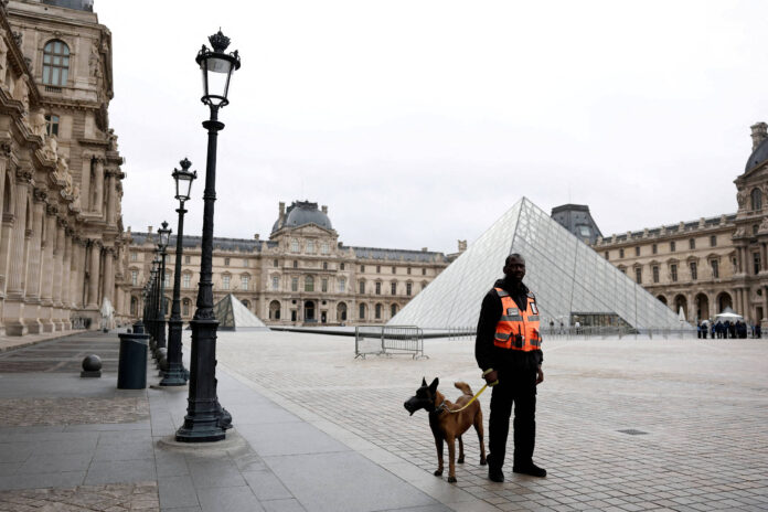 Roubo do Louvre: Como obras perdidas são rastreadas - 21/10/2025 - Ilustrada