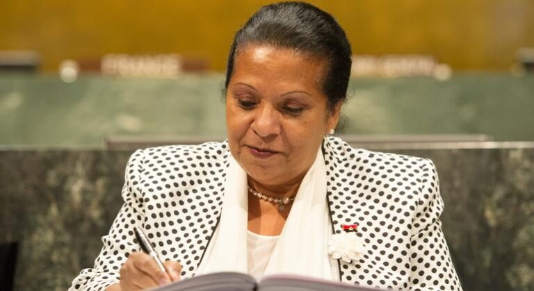 Estados-observadores devem ajudar a promover o português, diz nova líder da Cplp