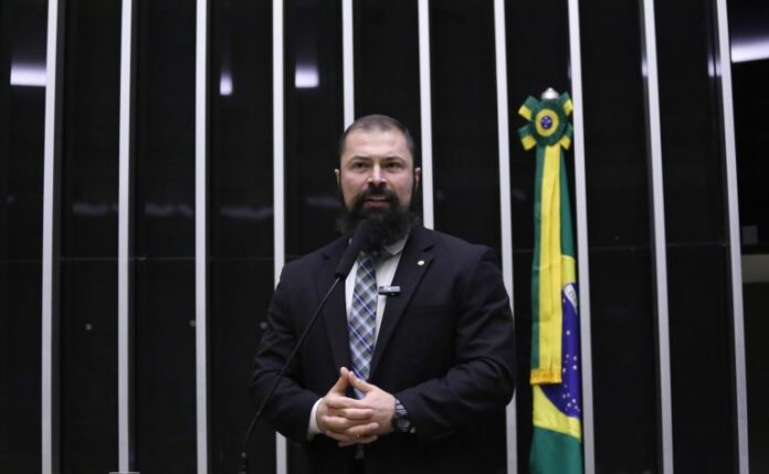 Comissão de Segurança Pública debate penas para líderes e membros Discussão e votação de propostas legislativas. Dep. Delegado Paulo Bilynskyj (PL-SP)