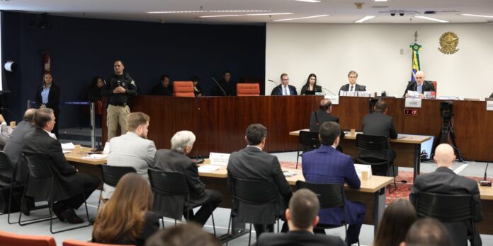 STF rejeita recurso e mantém condenação de Bolsonaro na trama STF rejeita recurso e mantém condenação de Bolsonaro na trama golpista