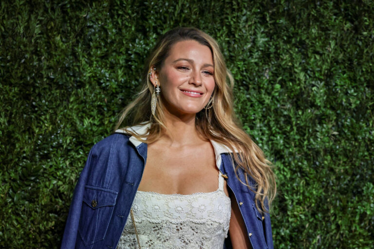 Blake Lively sofre derrota judicial contra empresário - 05/11/2025 - Ilustrada