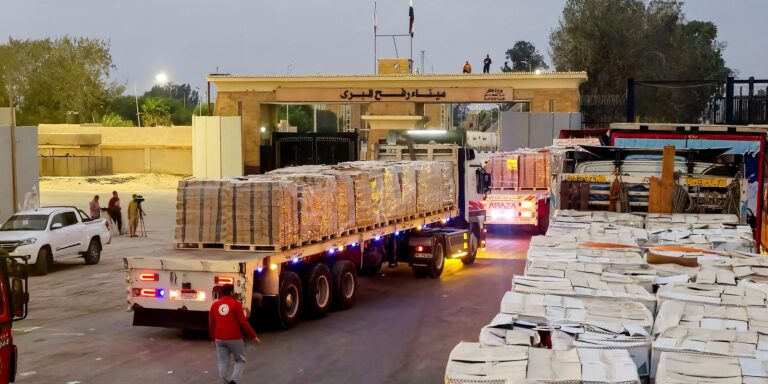 Giro Internacional: Israel reabre entrada de ajuda humanitária em Gaza