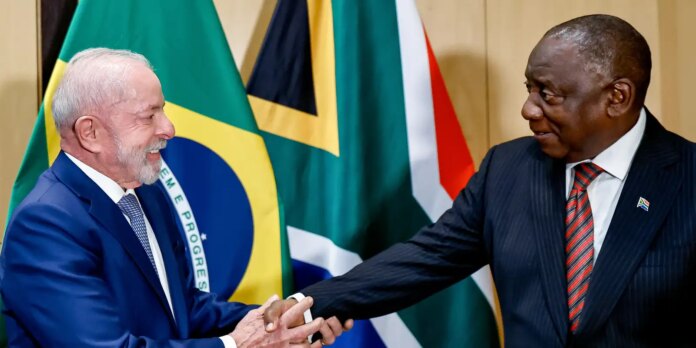 Na África do Sul, Lula discute temas bilaterais e se prepara para G20