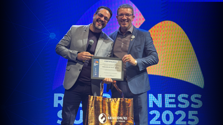 Tucco conduz o palco do Rio Business Summit 2025 e transforma conteúdo em experiência