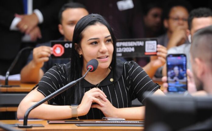 Audiência Pública - Legislação que regulamenta a profissão de motorista de aplicativo. Dep. Dayany Bittencourt (UNIÃO-CE)