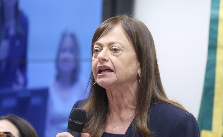 Audiência Pública - Política Nacional de Residências em Saúde. Dep. Alice Portugal (PCdoB - BA)