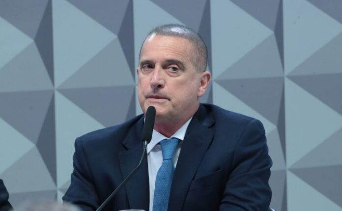 Ex-ministro Onyx Lorenzoni nega ligação com envolvidos nas fraudes do Oitiva de Testemunha. Ex Ministro do Trabalho e Previdência, Onyx Dornelles Lorenzoni.
