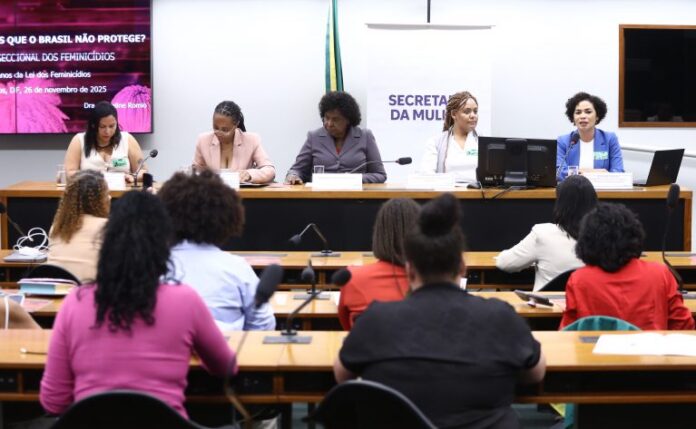 Estudo mostra que mulheres negras são as maiores vítimas de Seminário: Lançamento da pesquisa