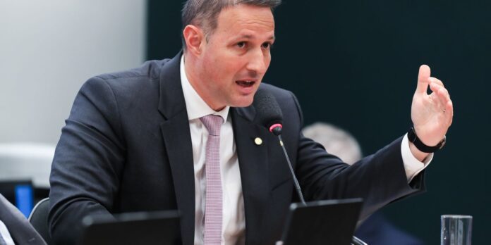 Motta anuncia Derrite como relator do projeto antifacção Motta anuncia Derrite como relator do projeto antifacção