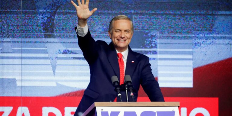 Chile encerra segundo turno da campanha presidencial com polarização