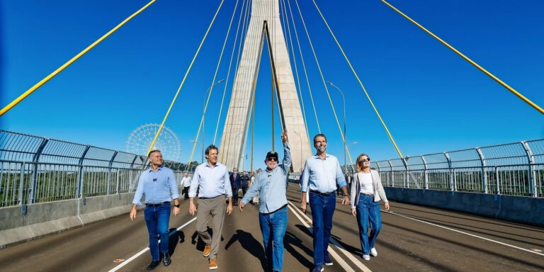 Lula inaugura ponte em Foz do Iguaçu e critica quem constrói “muros”