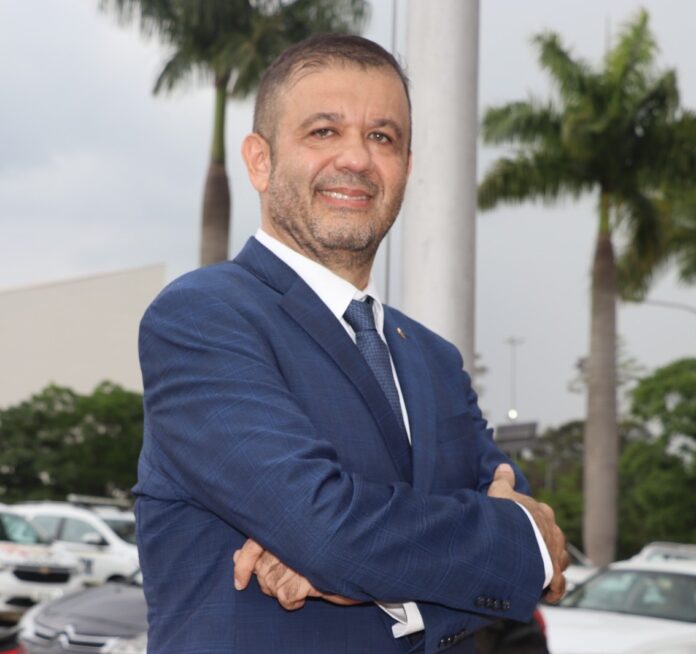 Max Katsuragawa Neumann