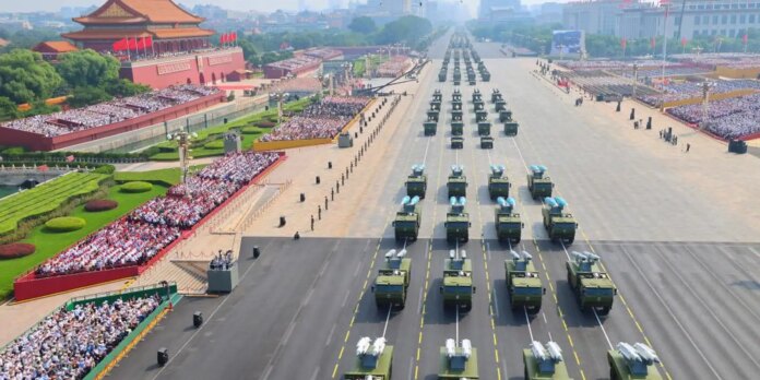 Tensão entre China e Japão cresce com exercícios militares Tensão entre China e Japão cresce com exercícios militares