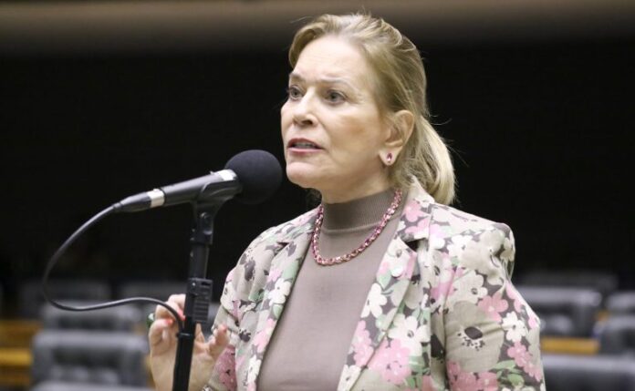 Discussão e votação de propostas legislativas. Dep. Lêda Borges (PSDB - GO)