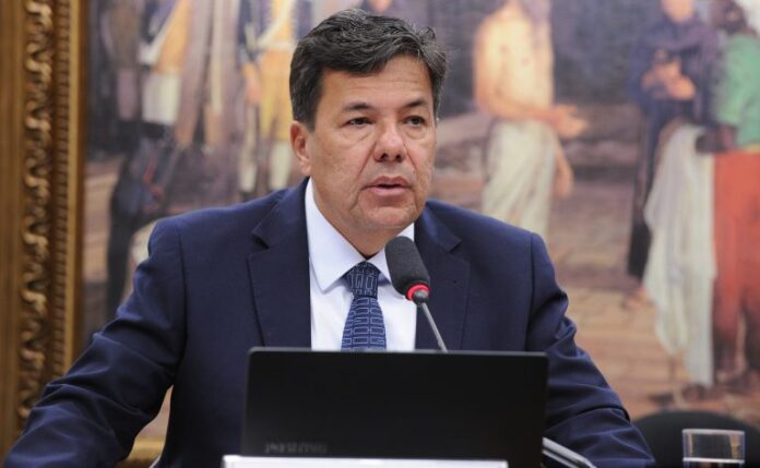 Comissão especial cancela votação do relatório sobre PEC da Segurança Deputado Mendonça Filho (União-PE) em reunião da Comissão Especial da PEC da Segurança Pública (PEC 18/25)