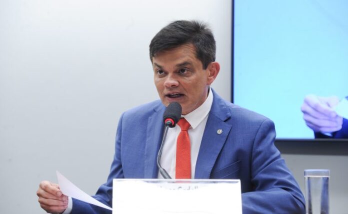 Comissão de Fiscalização aprova relatório final das atividades de controle Discussão e votação do Relatório do Plano Anual de Fiscalização e Controle de 2025. Dep. Dimas Gadelha (PT-RJ)