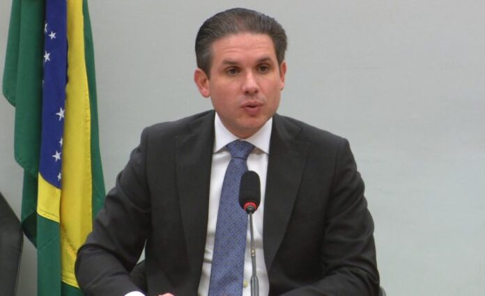 Motta: investimento público é o resultado mais visível do sucesso Motta discursa em evento