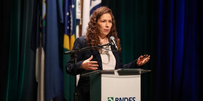 “Estatais não são peso, são patrimônio”, defende ministra da Gestão “Estatais não são peso, são patrimônio”, defende ministra da Gestão