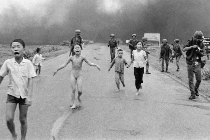 Filmes expõem a grandeza e as crueldades do jornalismo - 03/01/2026 - Ilustrada