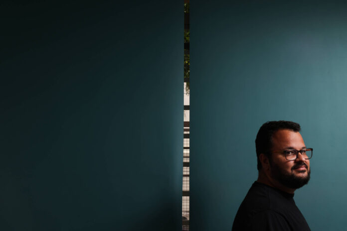 Como estreante ganhou o prêmio Jabuti com 'conto de fadas' - 16/01/2026 - Ilustrada