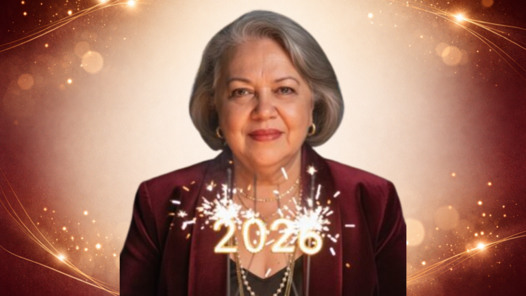 Pessoa segurando luzes douradas simbolizando gratidão, prosperidade e novos ciclos nos negócios.