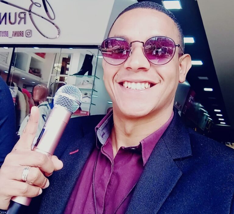 Ton Akena Tyé Piatã e o arquétipo do Artista-Sol: quando a música deixa de entreter e passa a iluminar