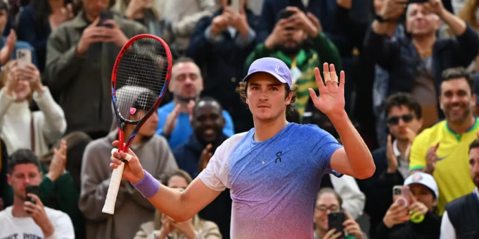 João Fonseca desiste de ATP 250 de Brisbante devido à João Fonseca desiste de ATP 250 de Brisbante devido à lesão na lombar