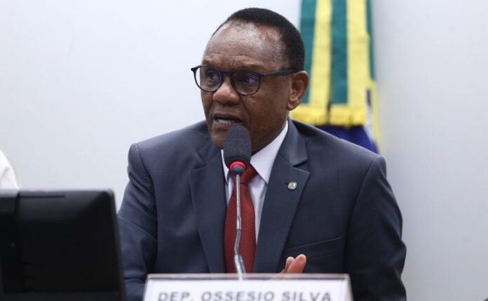 Comissão aprova projeto que reduz custos de equipamentos de segurança Discussão e votação do parecer do relator. Dep. Ossesio Silva (REPUBLICANOS - PE).