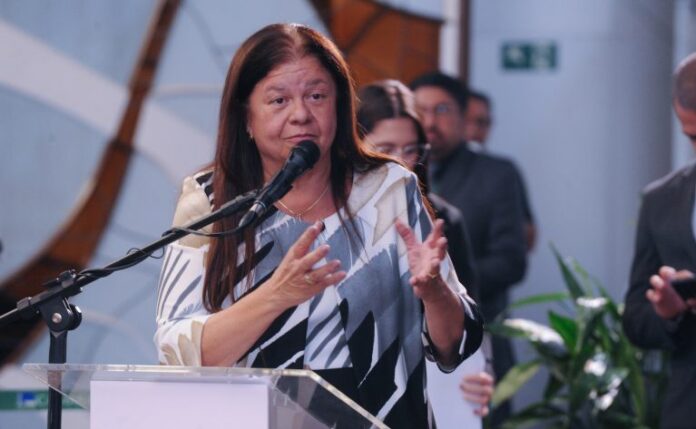 Comissão aprova projeto que obriga SUS a elaborar protocolo para Prêmio Governador Eduardo Campos de Excelência em Gestão Pública. Dep. Laura Carneiro (PSD - RJ)