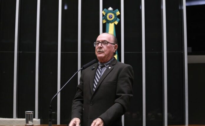 Comissão aprova medidas protetivas de urgência para idosos em situação Discussão e votação de propostas legislativas. Dep. Dr. Zacharias Calil (UNIÃO - GO)