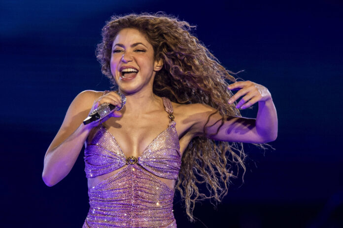 Compositores brasileiros processam Shakira por plágio - 01/02/2026 - Ilustrada Compositores brasileiros processam Shakira por plágio - 01/02/2026 - Ilustrada